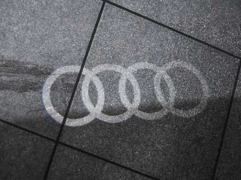 Used 2025 Audi Q7 3.0T Premium w/ Convenience Package image 12