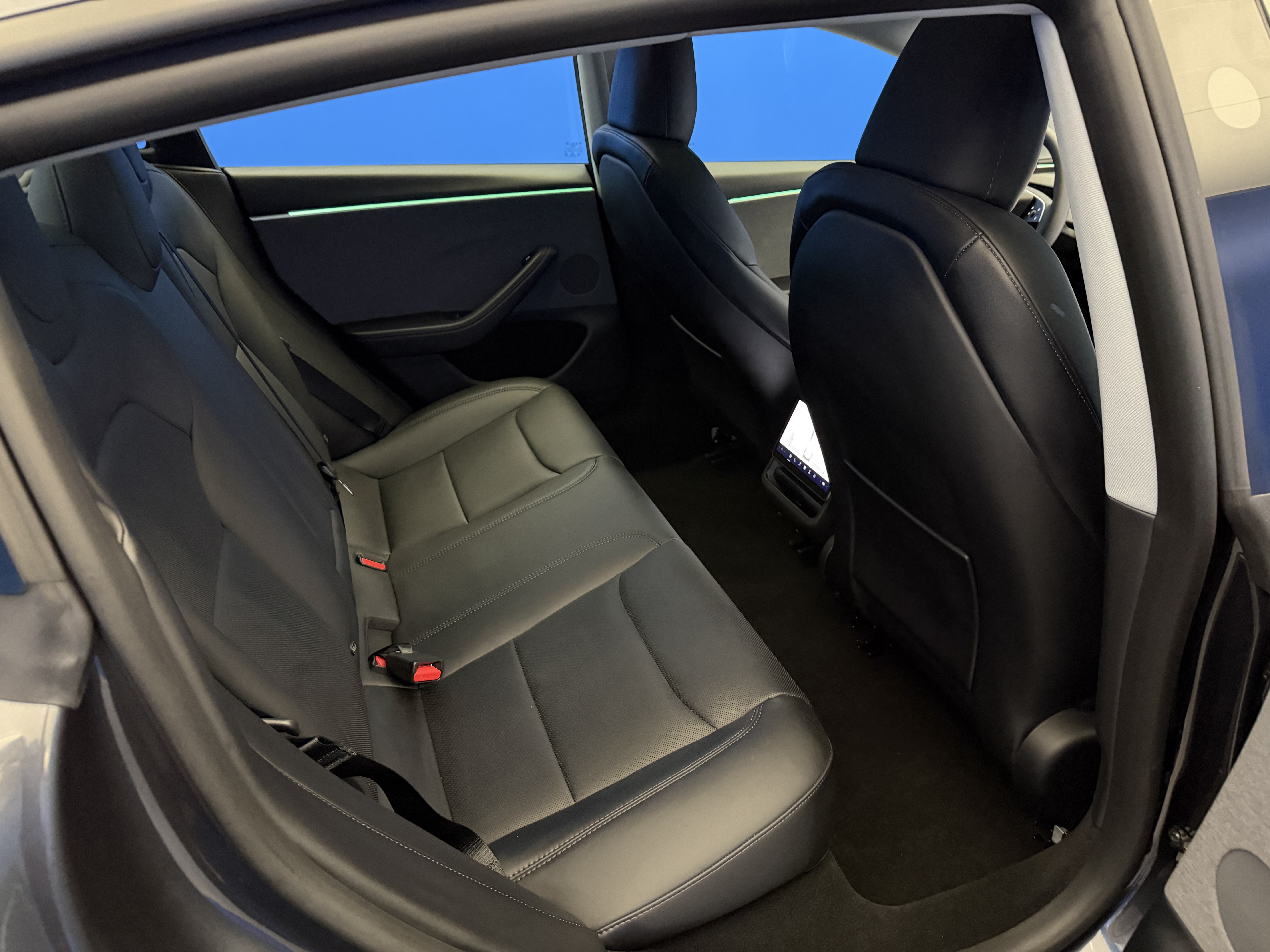 Used 2025 Tesla Model 3 Long Range RWD image 27