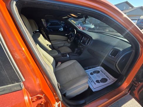 Used 2011 Dodge Charger SE image 9