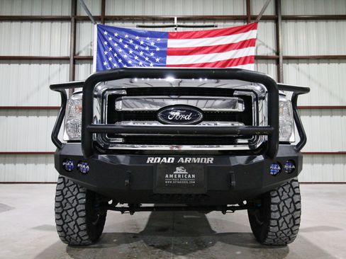 Used 2012 Ford F250 Lariat w/ Lariat Ultimate Pkg image 2