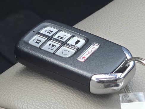 Used 2024 Honda Odyssey EX-L image 33