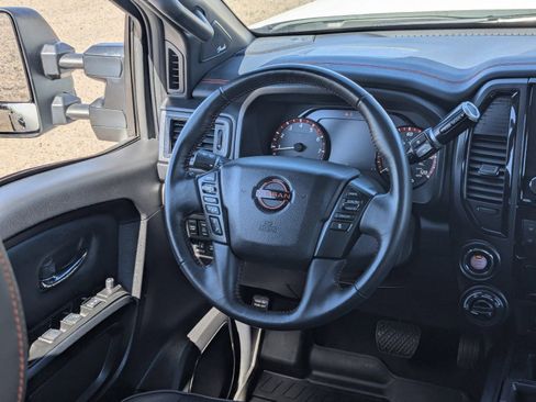 Certified 2024 Nissan Titan PRO-4X AWD/4WD image 15