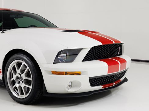 Used 2007 Ford Mustang Shelby GT500 RWD image 54