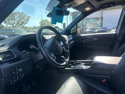 Used 2024 Honda Ridgeline Black Edition image 14