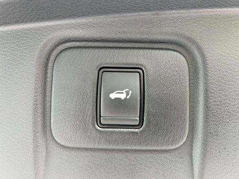 Used 2019 Nissan Murano SL w/ SL Technology Package FWD image 11