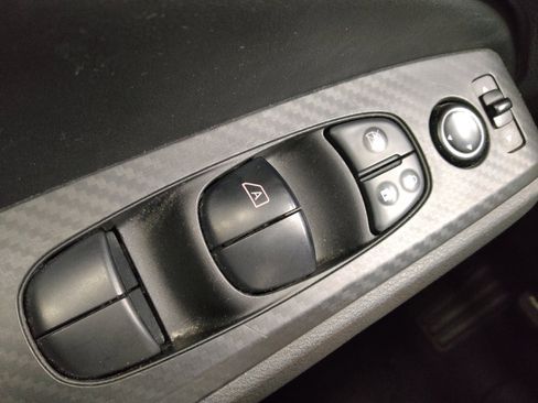 Used 2024 Nissan Altima 2.5 SV image 27