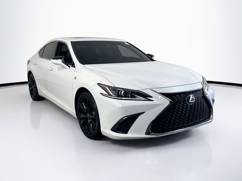 Used 2022 Lexus ES 350 F Sport image 3