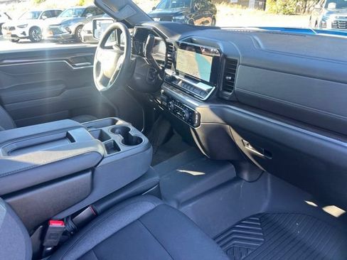 Used 2025 Chevrolet Silverado 1500 RST AWD/4WD image 29