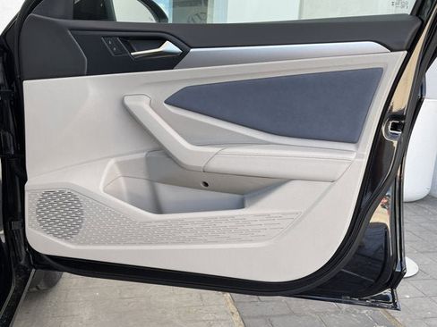 New 2025 Volkswagen Jetta SE image 28