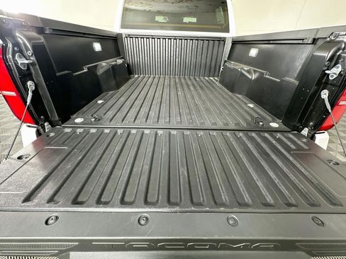 Used 2025 Toyota Tacoma TRD Off-Road AWD/4WD image 25