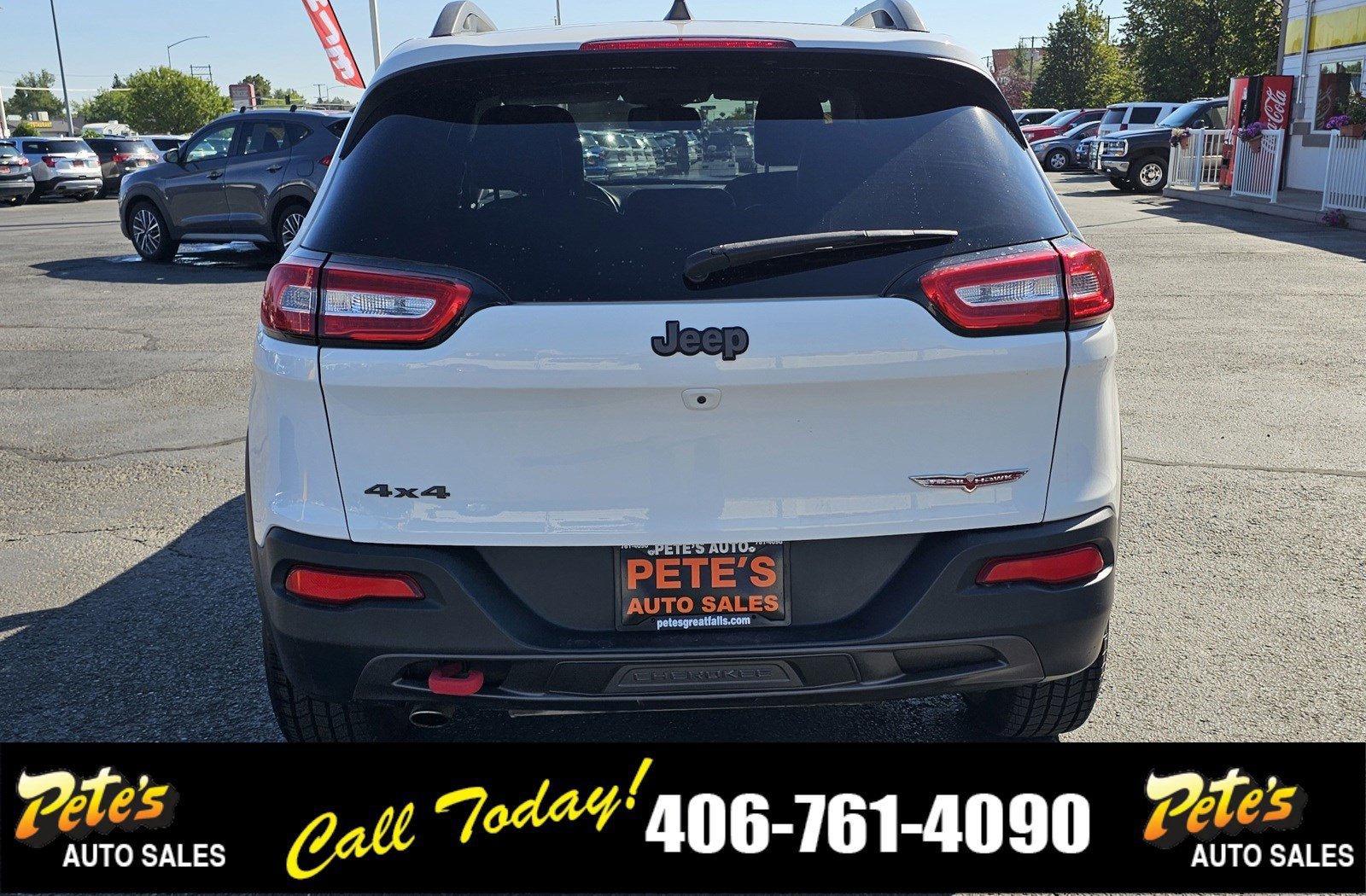 Used 2016 Jeep Cherokee Trailhawk AWD/4WD image 3