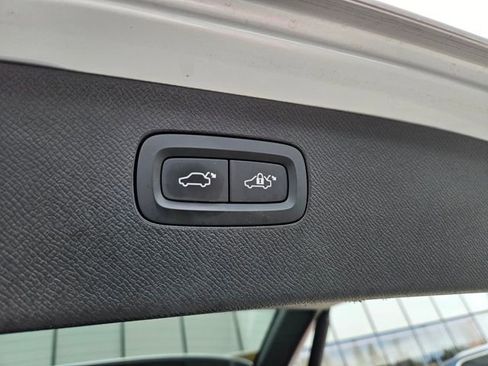 Used 2021 Volvo XC90 T8 Inscription Expression w/ Advanced Package AWD/4WD image 13