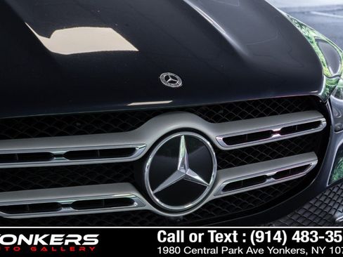 Used 2022 Mercedes-Benz GLE 350 4MATIC w/ Premium Package image 44
