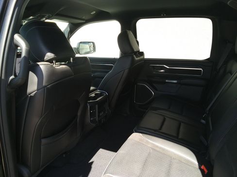 Used 2023 RAM 1500 Laramie AWD/4WD image 8