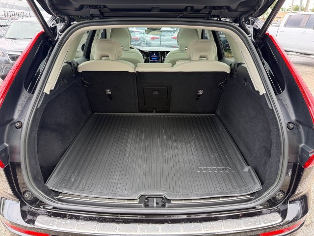 Used 2023 Volvo XC60 B5 Core w/ Climate Package FWD image 15