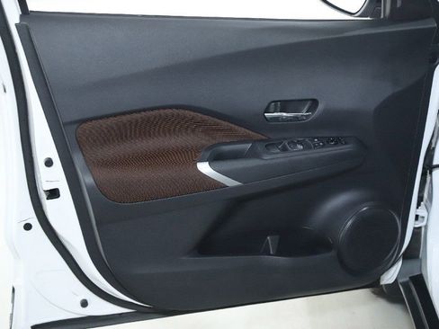 Certified 2023 Nissan Kicks SR image 16