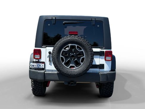 Used 2012 Jeep Wrangler Unlimited Rubicon w/ Connectivity Group AWD/4WD image 4