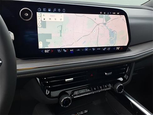 New 2026 Chevrolet Suburban Premier image 11