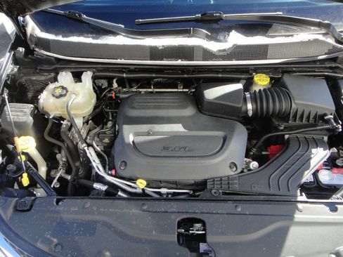 Used 2020 Chrysler Voyager Lxi image 15