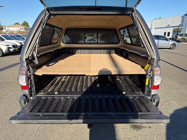 Used 2012 Toyota Tacoma 4x4 Double Cab w/ SR5 Pkg image 21