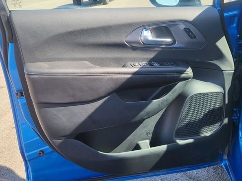 Used 2026 Chrysler Pacifica Select FWD image 28