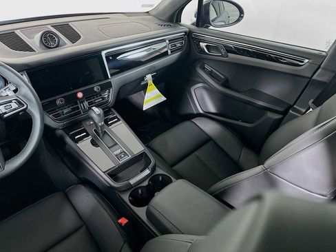 New 2026 Porsche Macan image 26