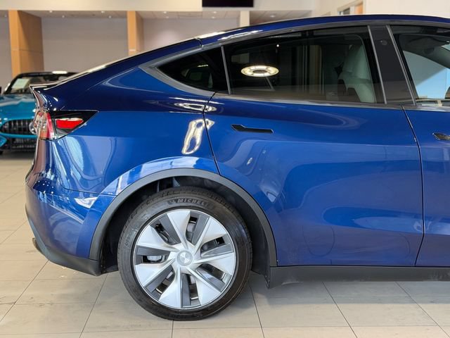 Used 2023 Tesla Model Y Long Range AWD/4WD image 17