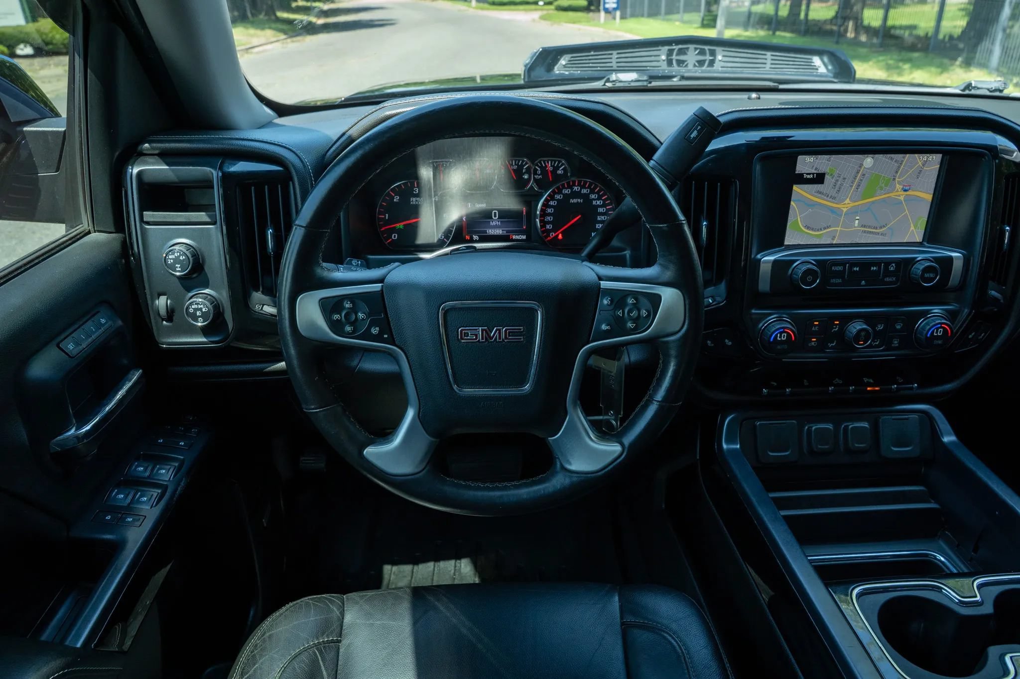 Used 2014 GMC Sierra 1500 SLT w/ SLT Preferred Package AWD/4WD image 17