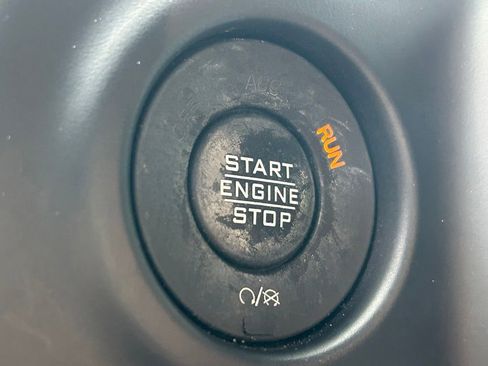 Used 2022 Jeep Wrangler Unlimited Sport AWD/4WD image 17