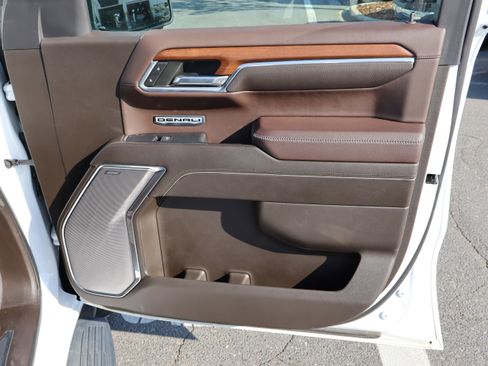 Used 2023 GMC Sierra 1500 Denali AWD/4WD image 39