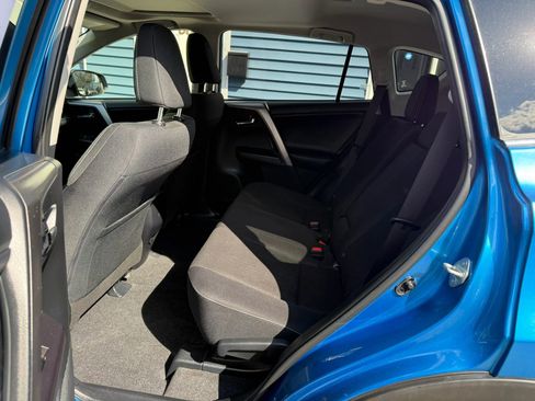 Used 2016 Toyota RAV4 XLE AWD/4WD image 30