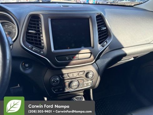 Used 2021 Jeep Cherokee Trailhawk image 14