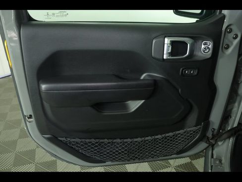 Used 2019 Jeep Wrangler Unlimited Sport S AWD/4WD image 14