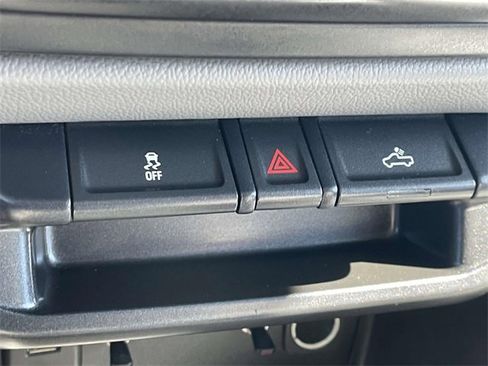 Used 2018 Chevrolet Colorado W/T image 27