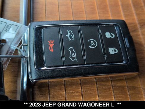 Used 2023 Jeep Grand Wagoneer L Series II w/ Premium Group II image 32