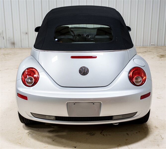 Used 2007 Volkswagen Beetle Convertible FWD image 6