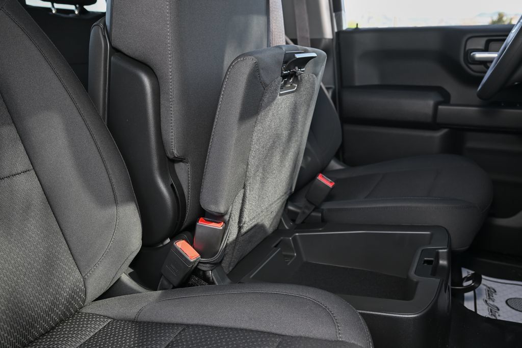 Used 2026 GMC Sierra 1500 Pro RWD image 32
