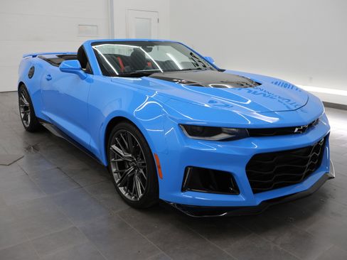 Used 2023 Chevrolet Camaro ZL1 RWD image 2