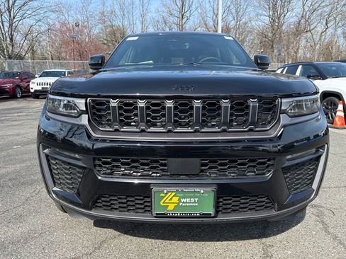 New 2026 Jeep Grand Cherokee L Limited w/ Limited Altitude Package AWD/4WD image 2