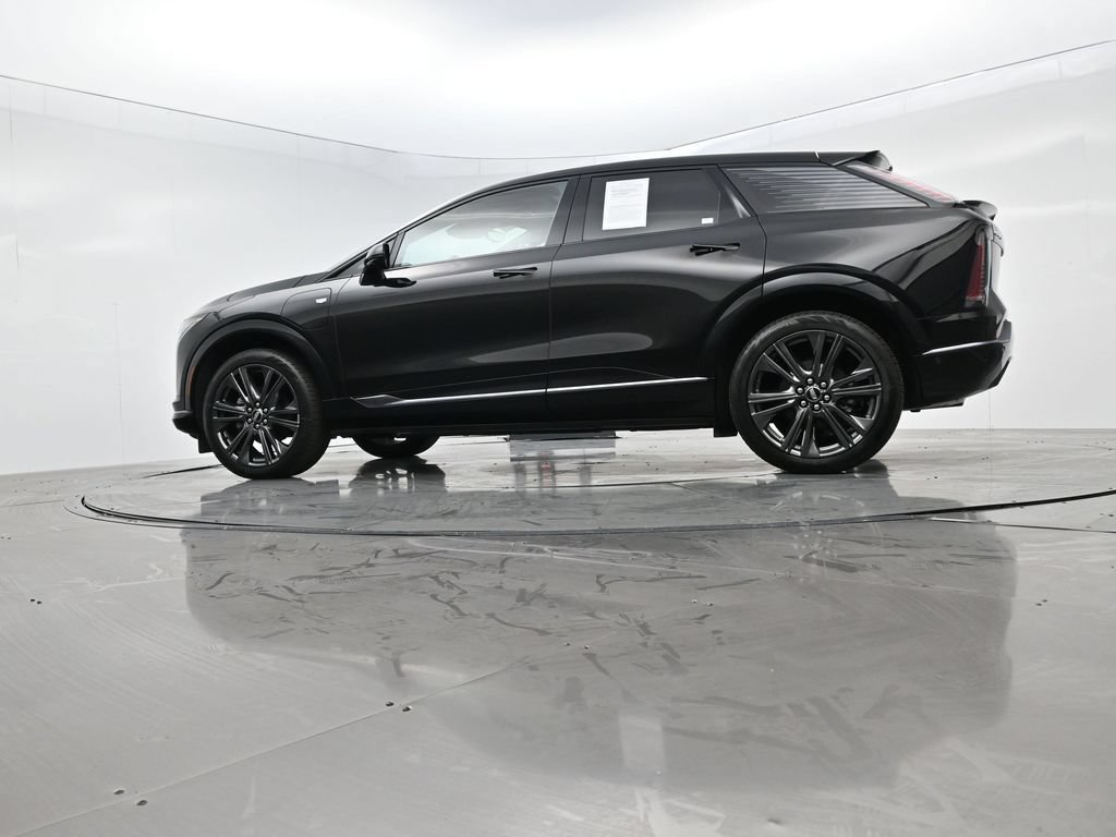 Certified 2025 Cadillac Optiq Sport 2 AWD/4WD image 50