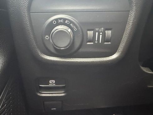 Used 2023 Jeep Grand Cherokee L Laredo w/ Luxury Tech Group I AWD/4WD image 35