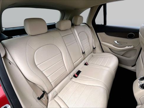 Used 2022 Mercedes-Benz GLC 300 image 17