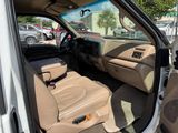 Used 1999 Ford F250 Lariat image 6