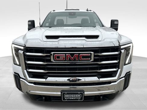 New 2026 GMC Sierra 3500 SLE w/ SLE Convenience Package image 11