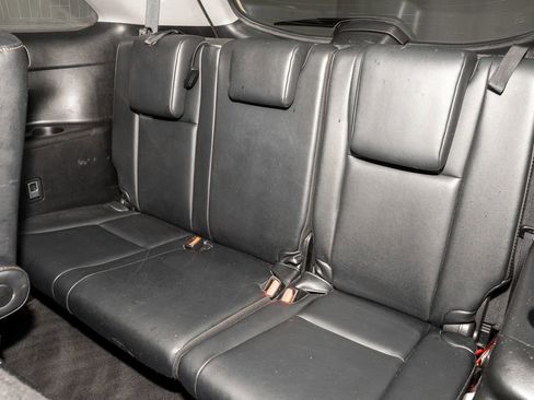 Used 2019 Toyota Highlander Limited image 10