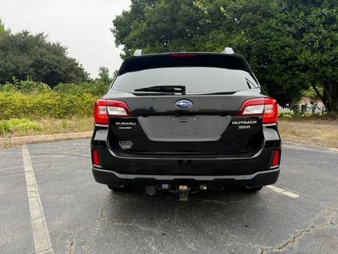 Used 2016 Subaru Outback 3.6R Limited AWD/4WD image 8
