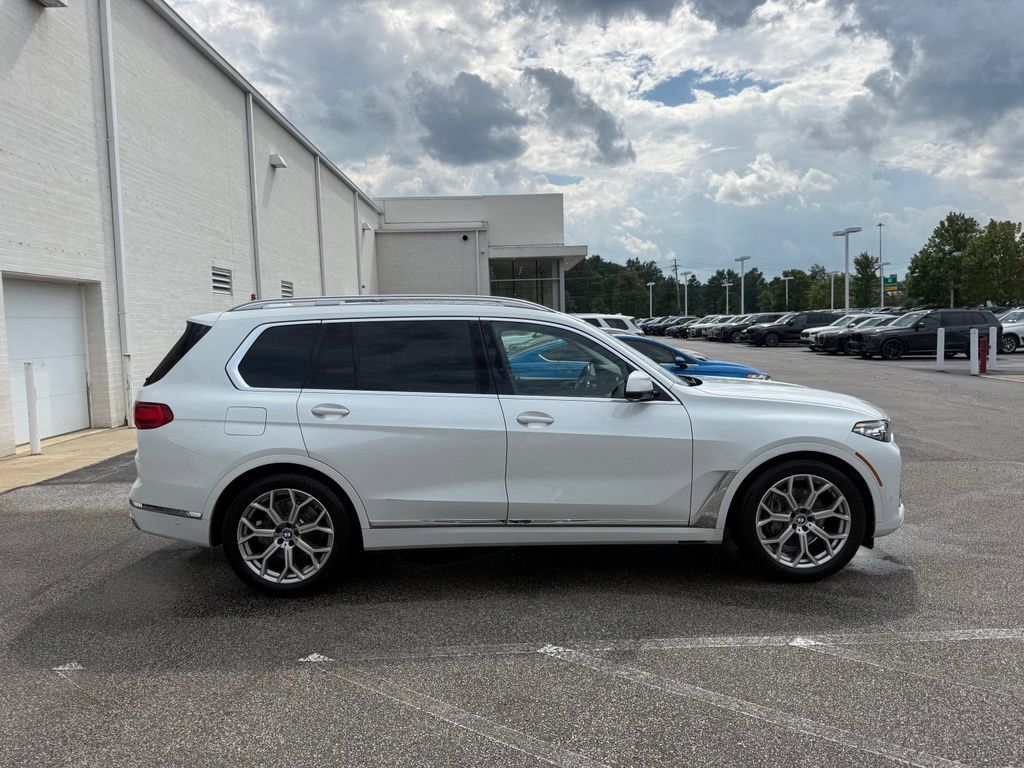 Used 2022 BMW X7 xDrive40i w/ Premium Package AWD/4WD image 6