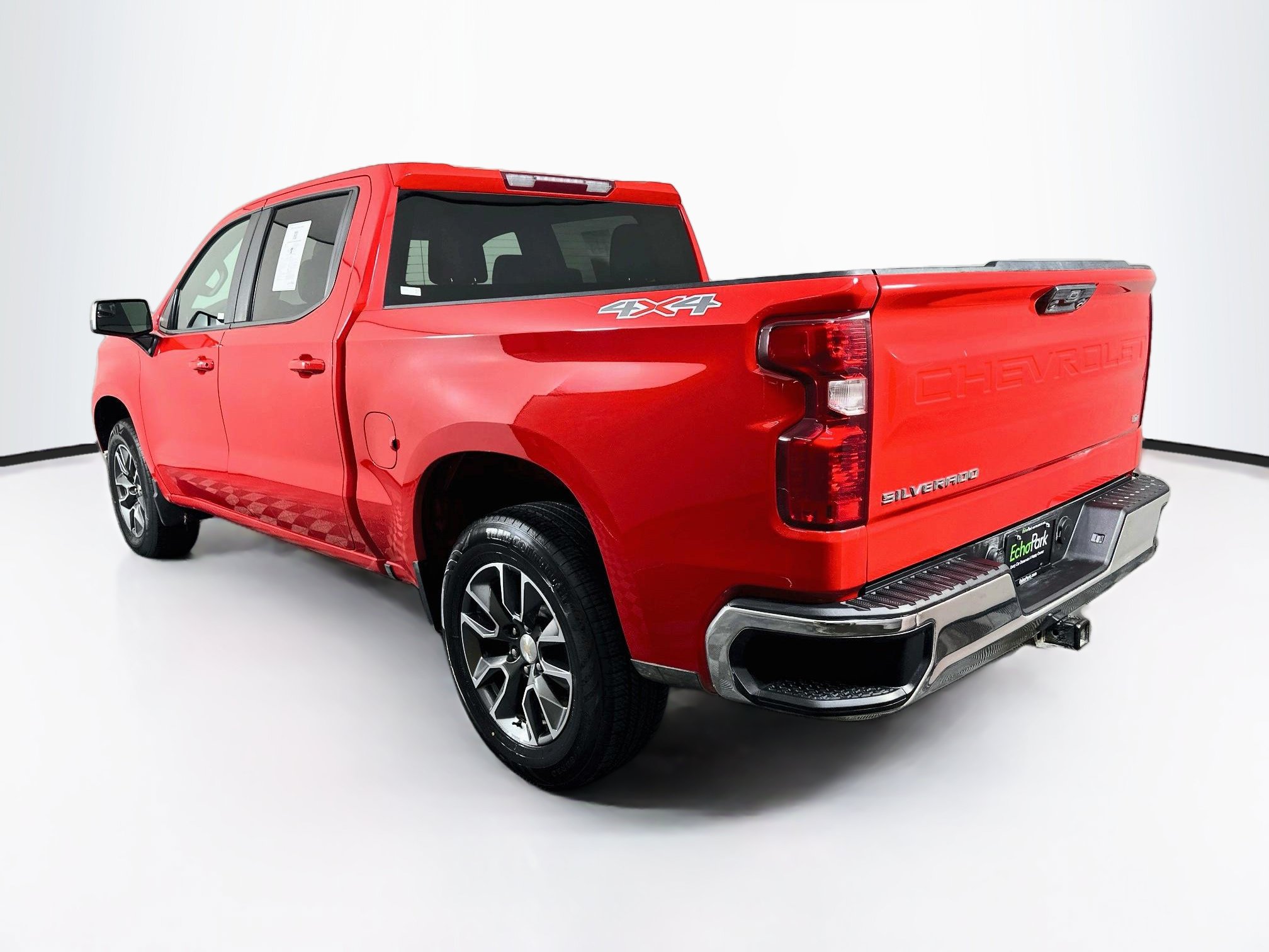 Used 2024 Chevrolet Silverado 1500 LT AWD/4WD image 5