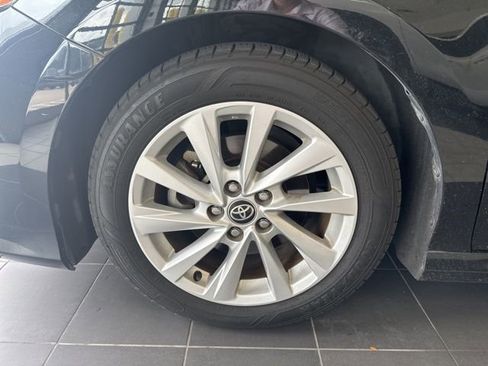 Used 2021 Toyota Camry LE image 7