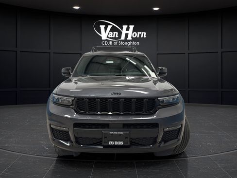 Used 2024 Jeep Grand Cherokee L Limited w/ Black Appearance Package AWD/4WD image 2